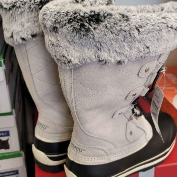 NWB Khombu Emily Winter boot in Light Grey leather upper  -20 rated - Picture 2 of 4